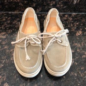 Boys Sperry boat shoes